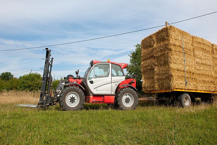 Τηλεσκοπικά μηχανήματα Manitou MLT 1040 145PS
